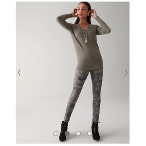 White House Black Market Size 10 Camo Microsuede Runway Leggings